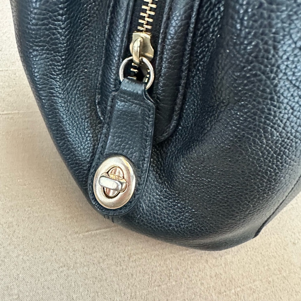 Coach Edie 31 Black Shoulder Bag in Refined Pebbled Leather - Picture 8 of 11
